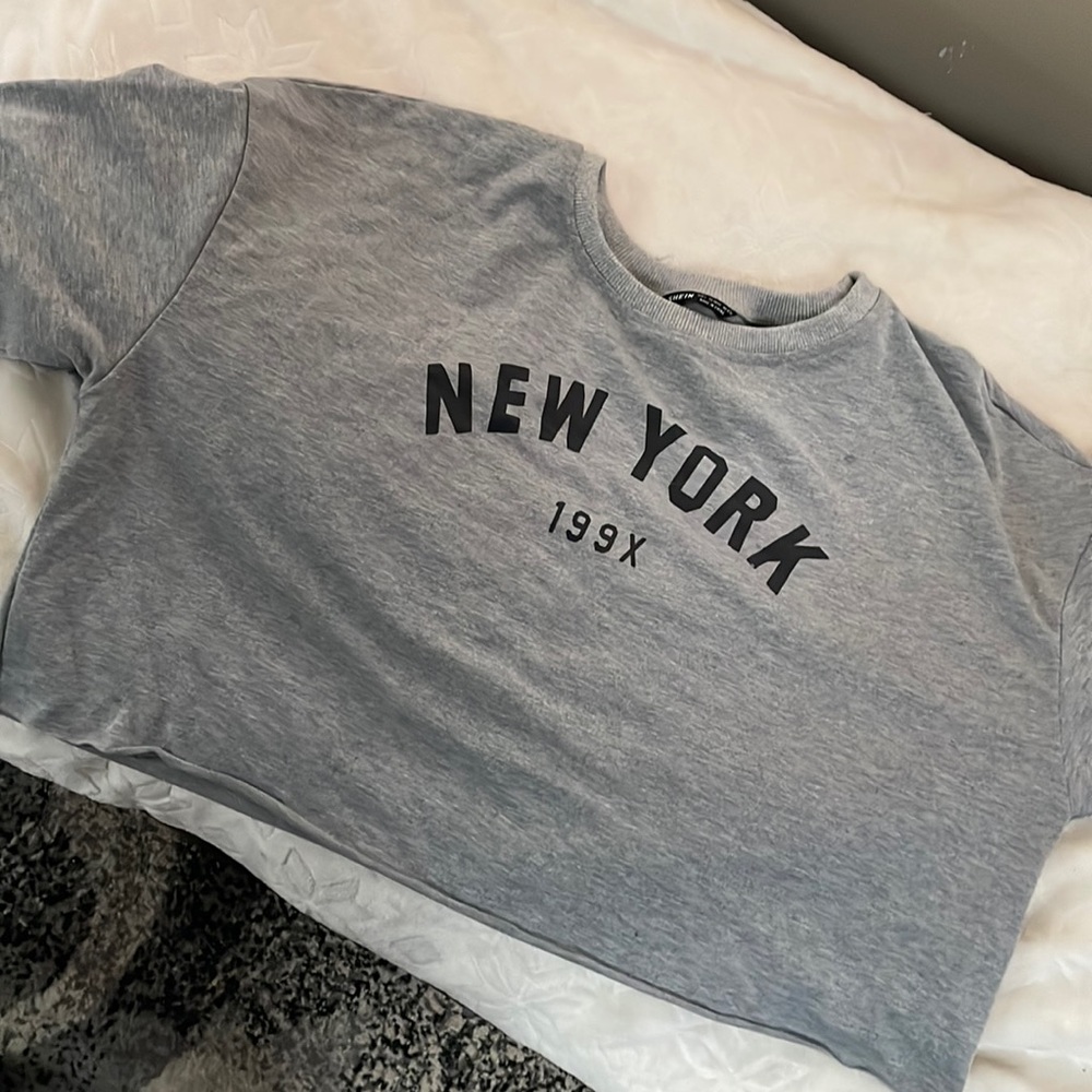 Cropped long sleeve top
